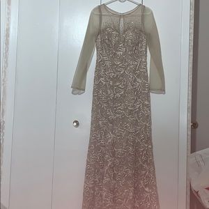 Gray/off white dress